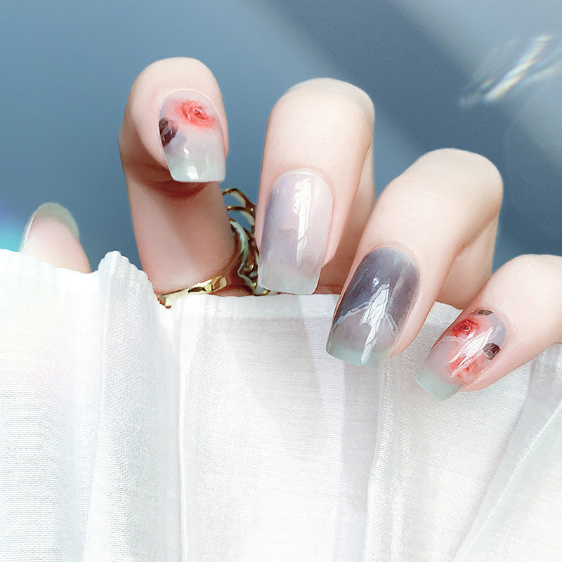 UC06 Cool Rose / UC28 Gradient White